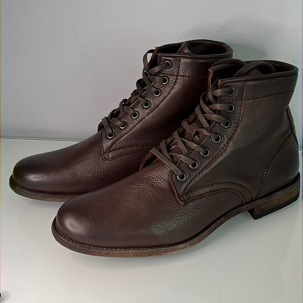 NWOT Frye Tyler Lace Up Combat Boot Dark Brown Leather Size 9.5